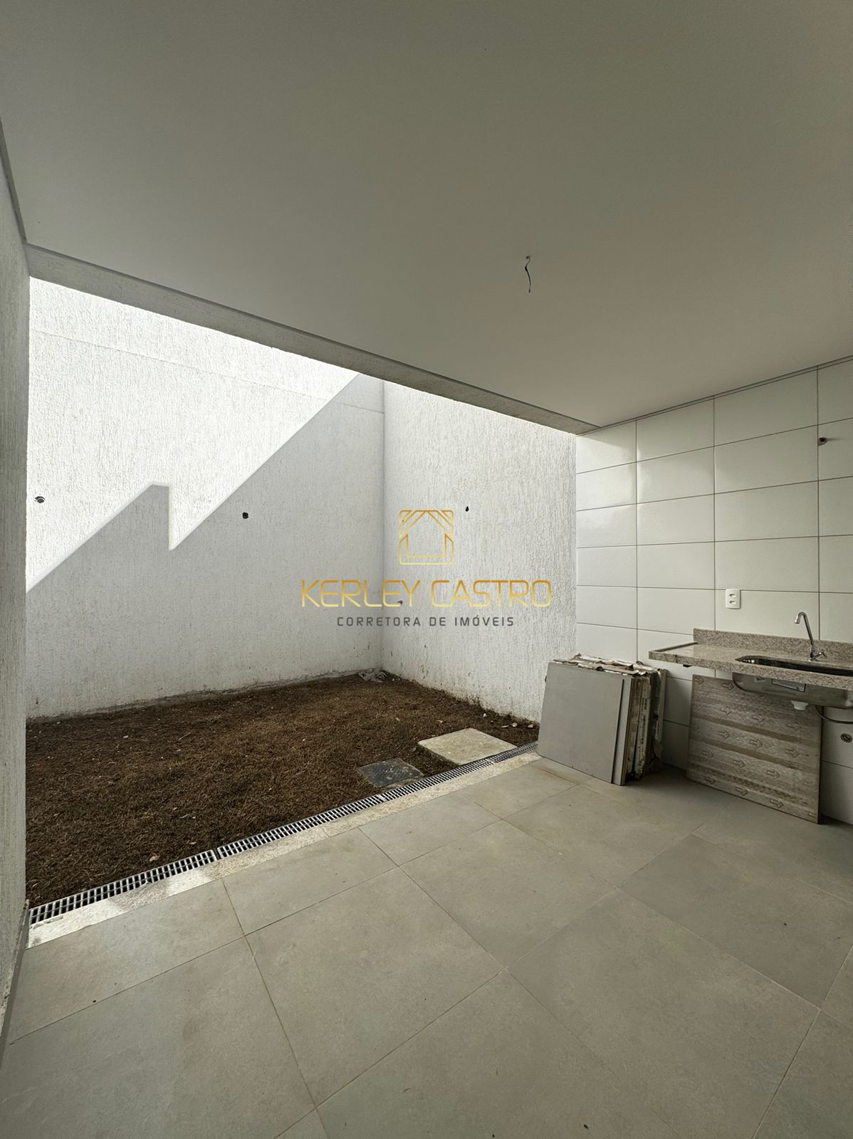 VENDO CASA DUPLEX-MATA GRANDE 